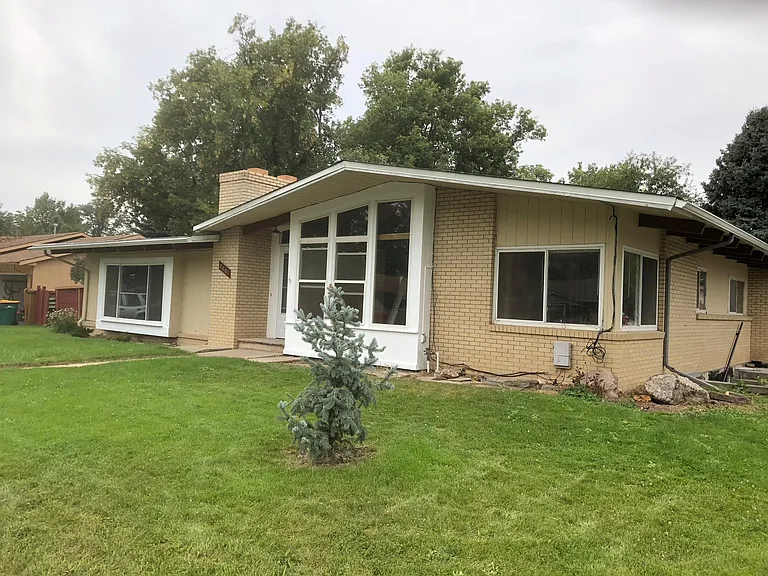 2201 Loyola Ave — Photo 2