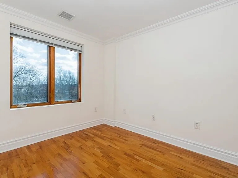 17 Meadow Rd #407 — Photo 13
