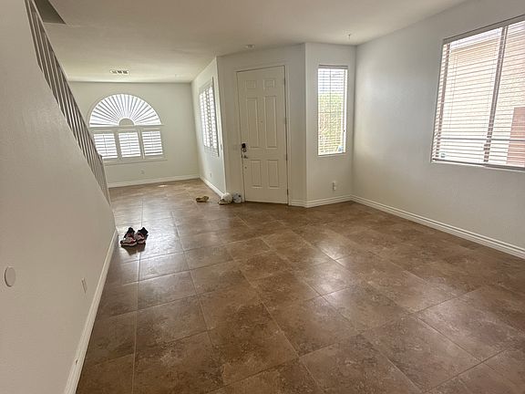 3rd image of 1276 Corista Dr