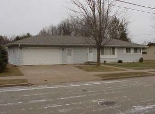 1127 Clark St, Waupaca, WI 54981