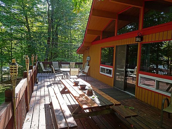 Front deck