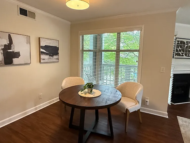 1011 Nicholwood Dr #209 — Photo 4