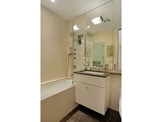 Sold by Corcoran | media 7