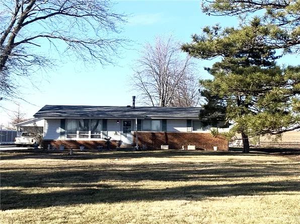 2629 State Route 16, Pana, IL 62557