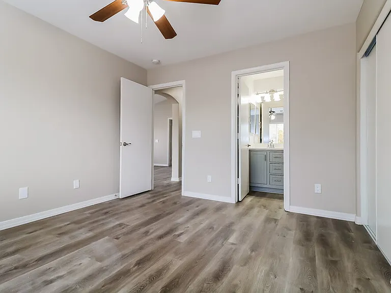 12234 N 121st Ln — Photo 10