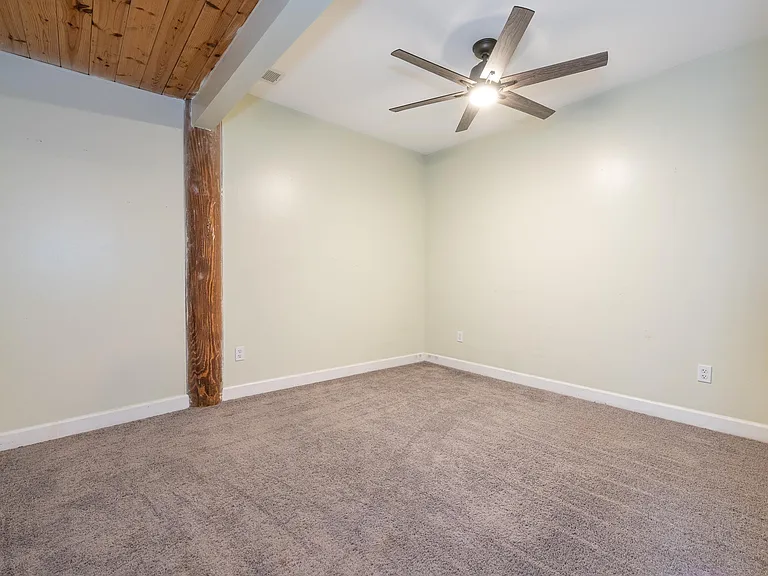 201 S Hoskins Rd #216 — Photo 3