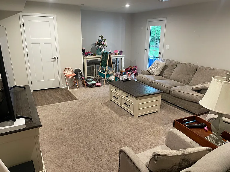 555 Katherine Ave — Photo 18
