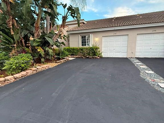 3rd image of 11748 SW 17th Ct