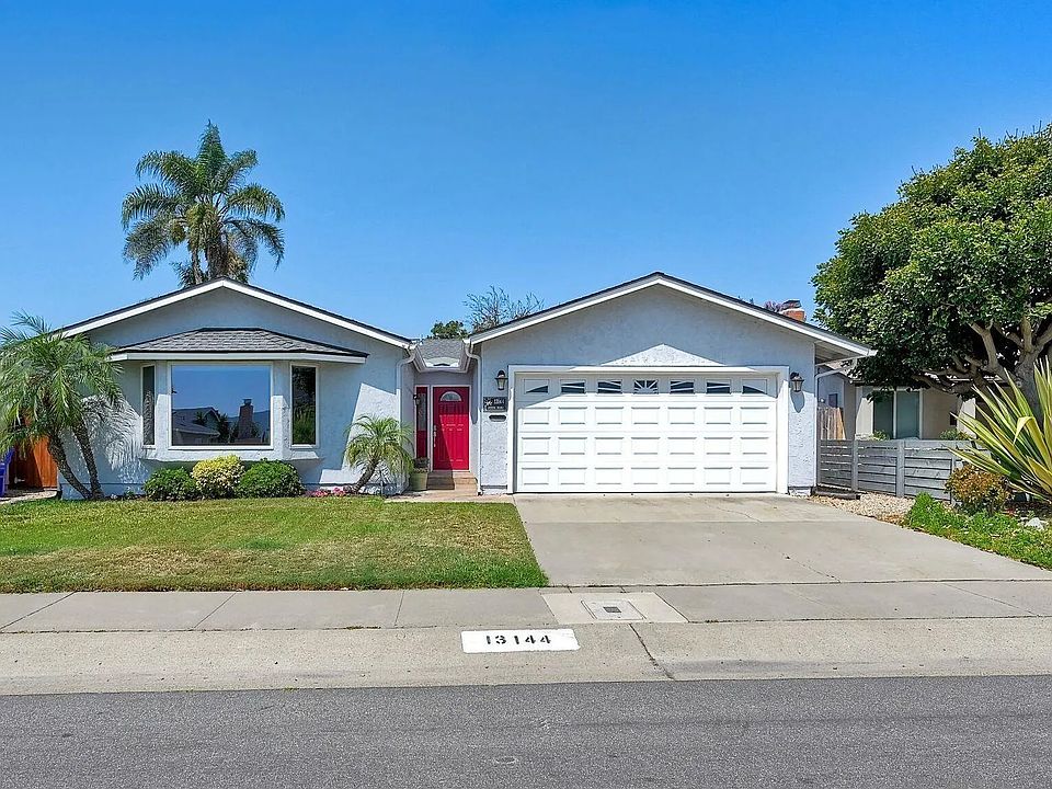 1st image of 13144 Avenida Grande