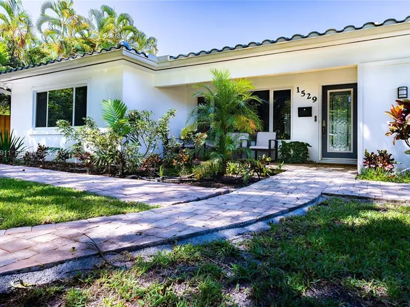1529 Bayview Dr, Fort Lauderdale, FL 33304