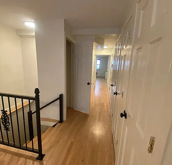 234 E 32nd St #1A — Photo 9