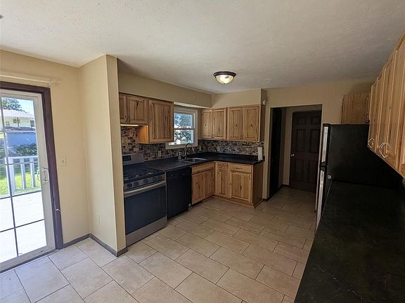 5th image of 3906 Page St