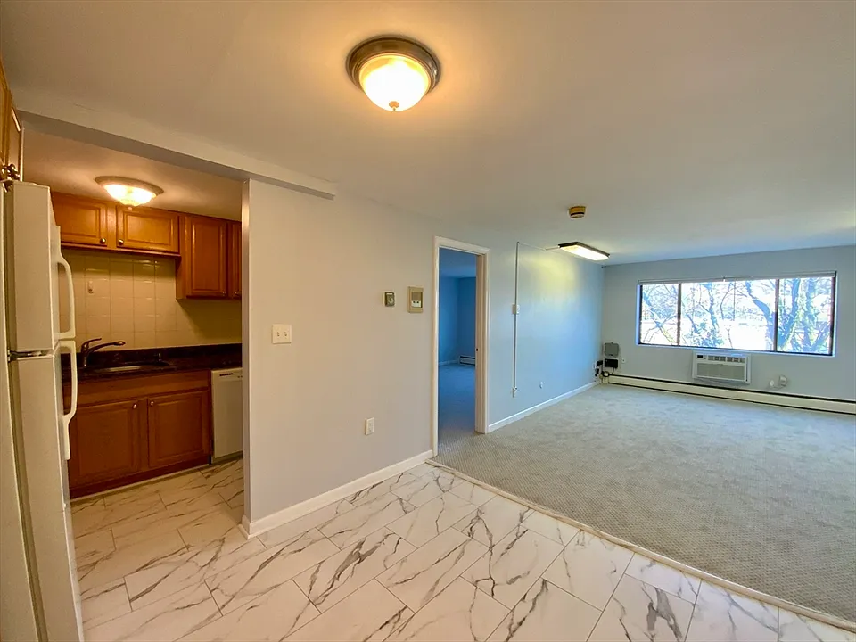 9 Ryder St #19