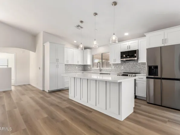 4007 E AGAVE Road, Phoenix, AZ 85044