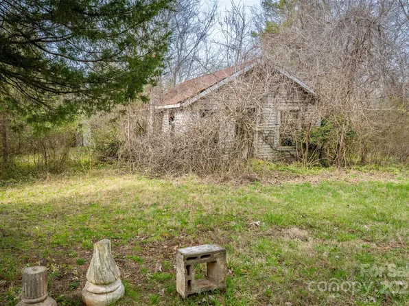 141 Rosalind Ln, Statesville, NC 28677