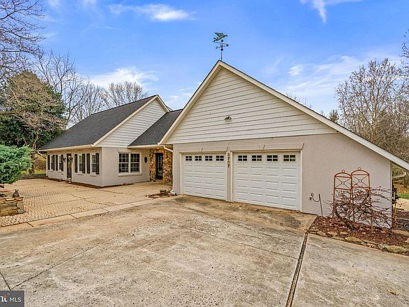 2nd image of 3707 Cool Crest Dr