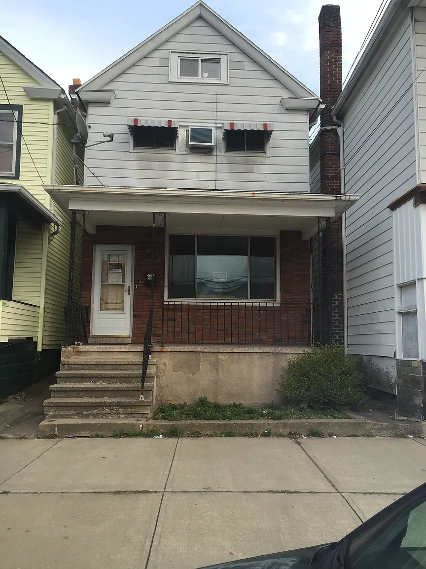 210 Park Ave photo 1