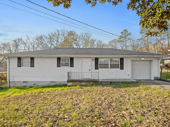 727 Mary Agnes Dr, Rossville, GA 30741