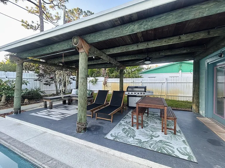 1301 SE Sandpiper Ln — Photo 4