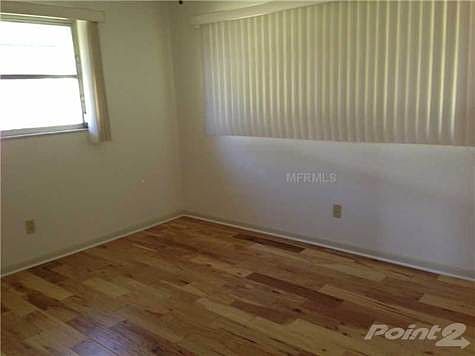3rd image of 3487 Shady Bluffs Dr