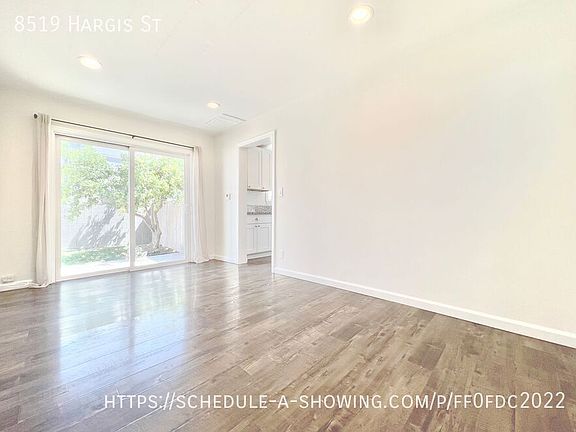 4th image of 8519 Hargis St