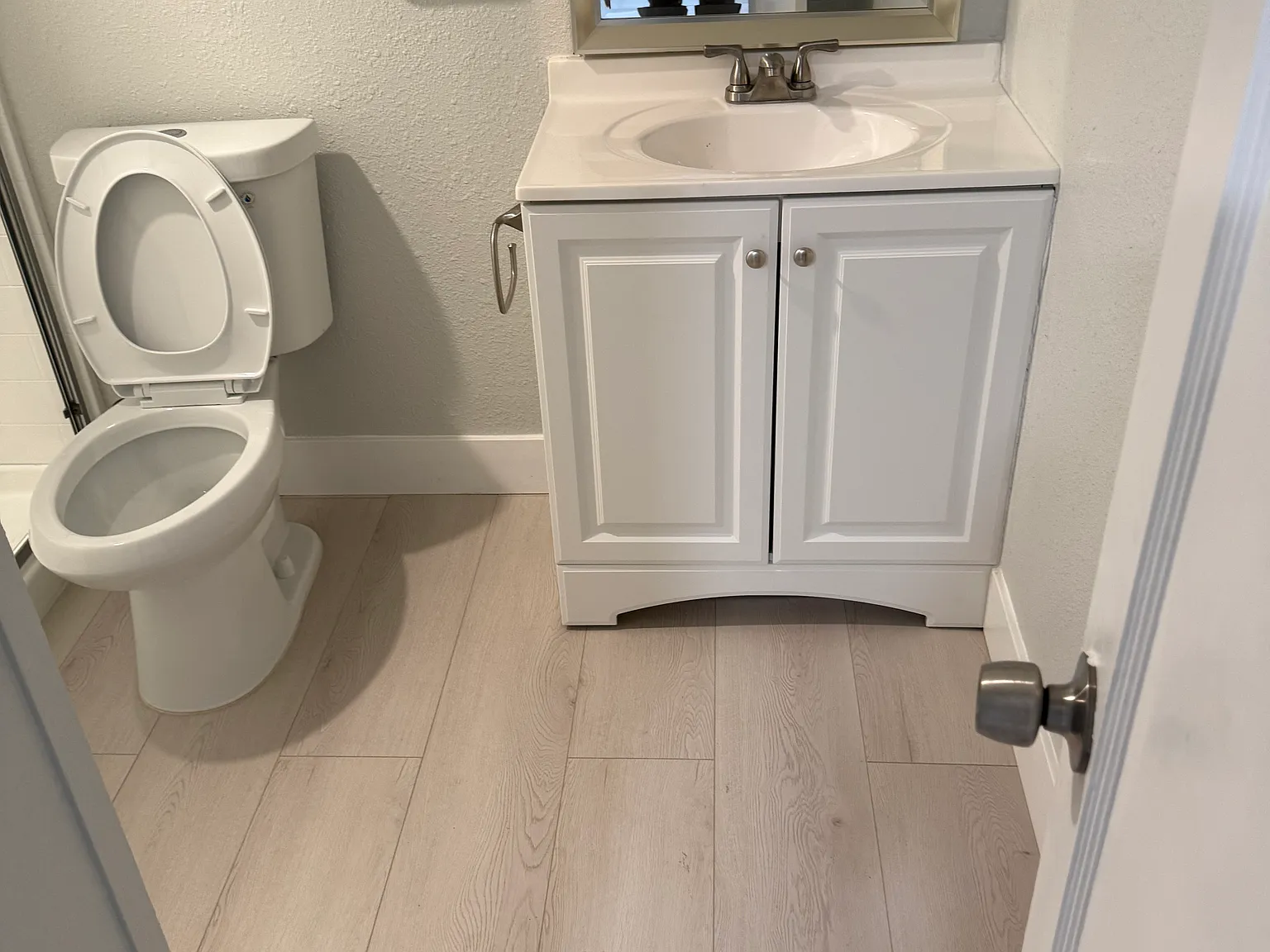 Studio, $1,900 — Photo 4