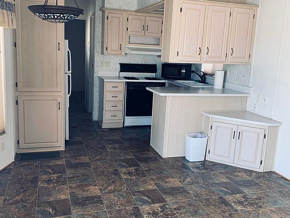 3rd image of 1100 Riverside Dr #6A