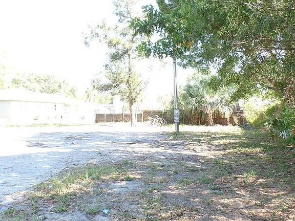 3rd image of 6112 82nd Ave N
