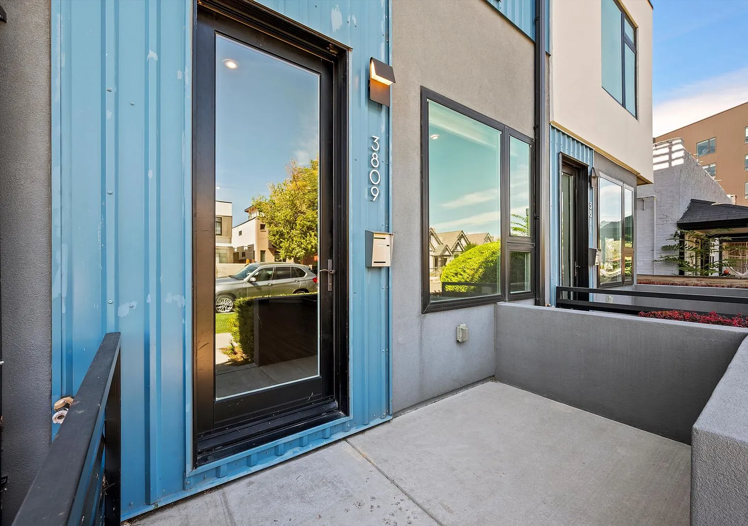 Amazing 3BR, 3BTH Townhouse in RiNO! — Photo 1