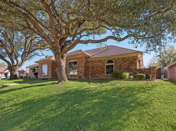 6102 Lakeshore Dr, Rowlett, TX 75089