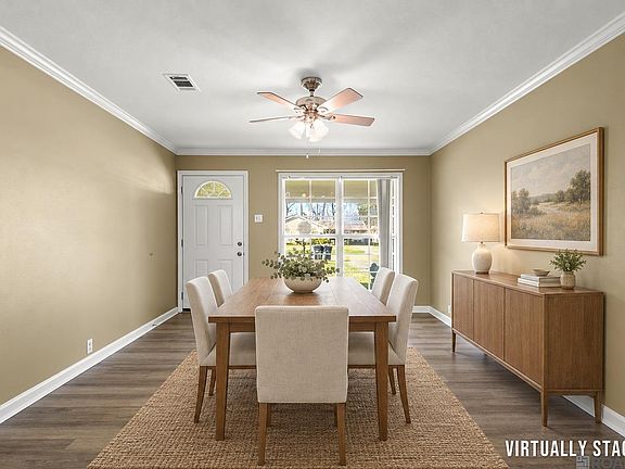 3rd image of 3584 Courtland Dr