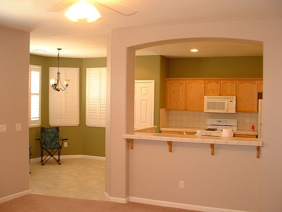 kitchen nook and breakfast bar