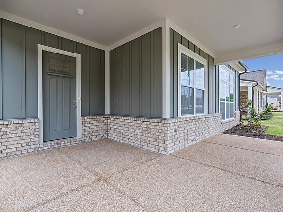 3rd image of 5698 Gerber Dr