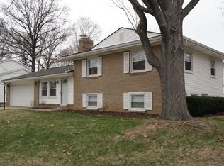 467 Pickwick Ln, Tallmadge, OH 44278