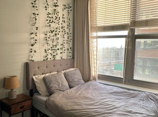 933 W Van Buren St APT 317, Chicago, IL 60607