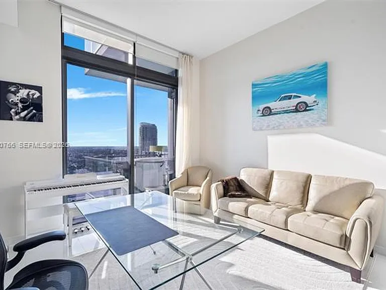 88 SW 7th St #4203 — Photo 35