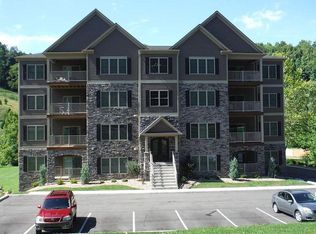 101 Country Meadow Ln #2, Bridgeport, WV 26330