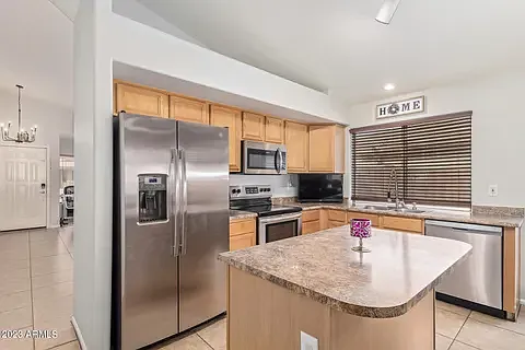16771 W Taylor St — Photo 12