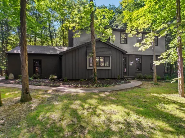 15417 Timber Hollow Trl, Fort Wayne, IN 46845