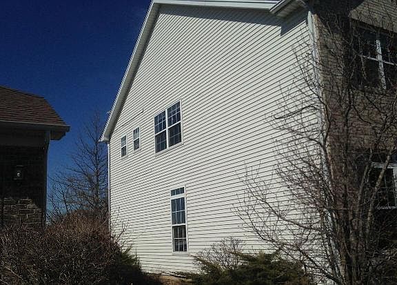 3rd image of 501 York Dr
