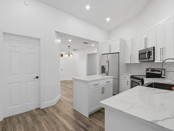 4th image of 1818 SW Notre Dame Avenue