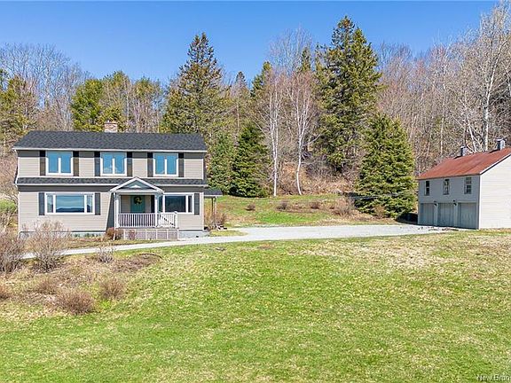 3rd image of 238 Pickwauket Rd
