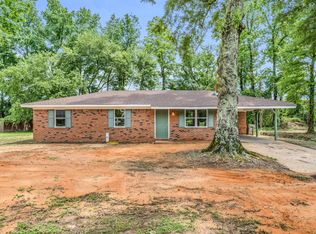 123 Granderson Dr, Columbus, MS 39702