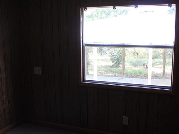 Small 2nd bedroom with half bath (sink & toilet) attached.