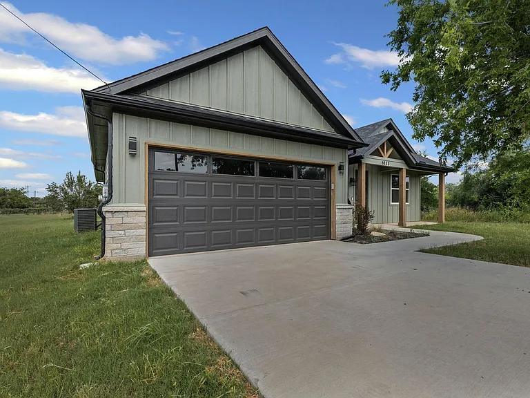 6111 Collins Ct — Photo 41