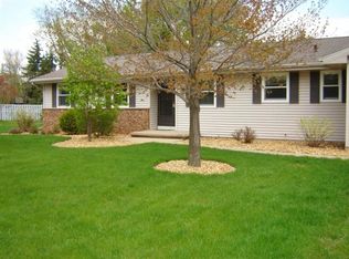 537 Pleasant Ct, Neenah, WI 54956
