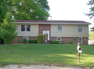 612 Bucks Lair Ct, Mt Zion, IL 62549