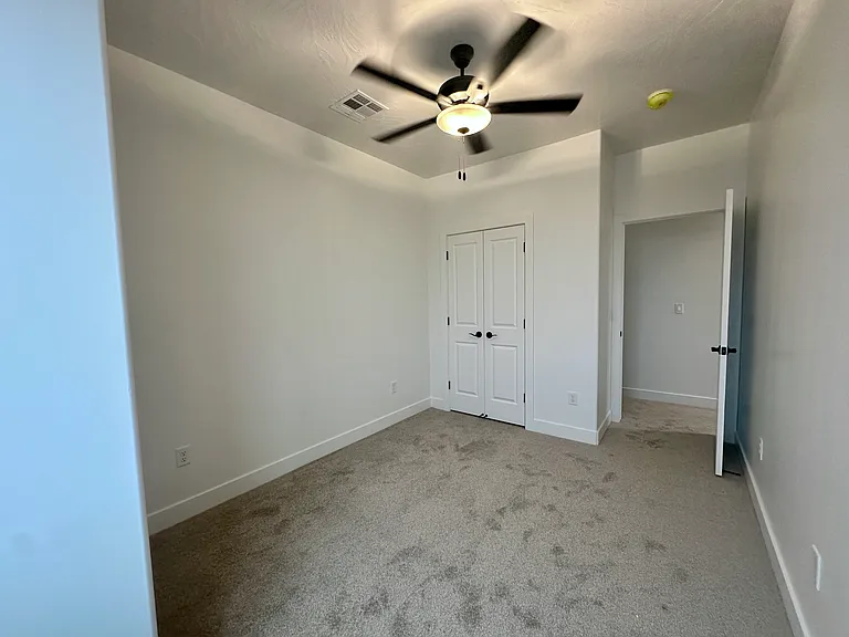 224 N 2470 W — Photo 9