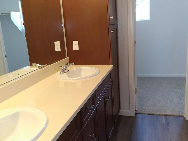 534 Serra Ct — Photo 10