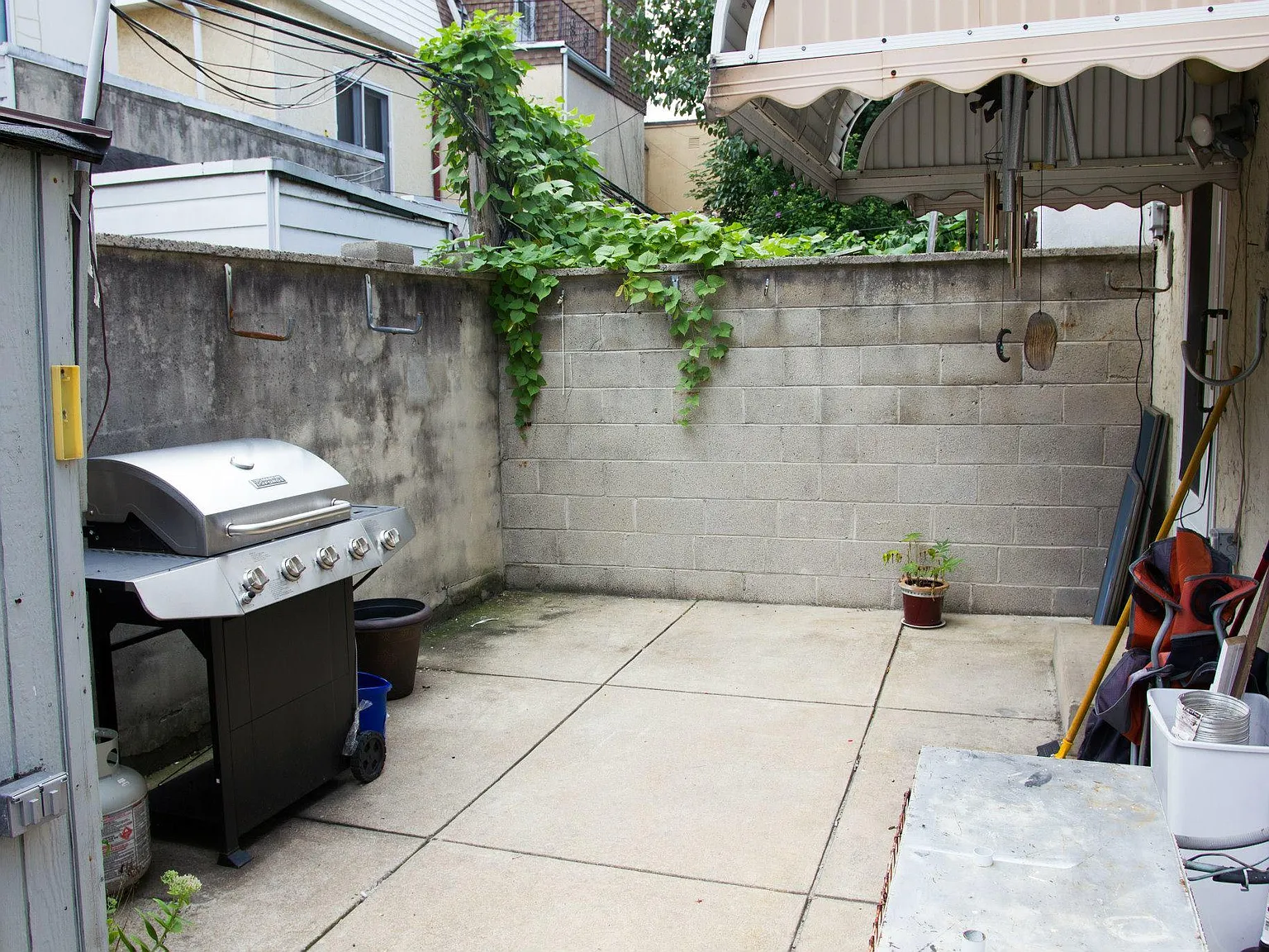 5 bed, 2800 sqft, $800 — Photo 4